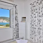 Karavos Waterfront Willa Skopelos