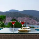 Karavos Waterfront *