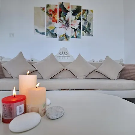 Karavos Waterfront Villa *