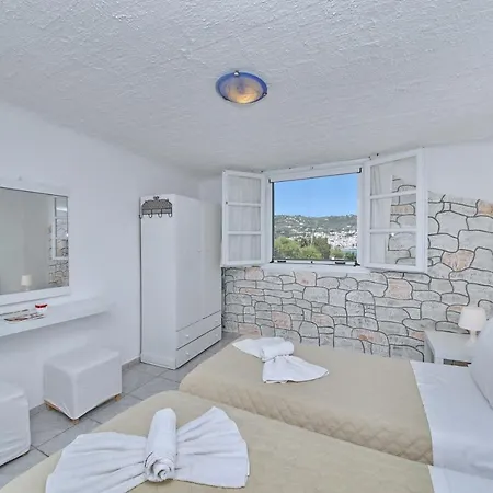 Villa Karavos Waterfront Skopelos Town