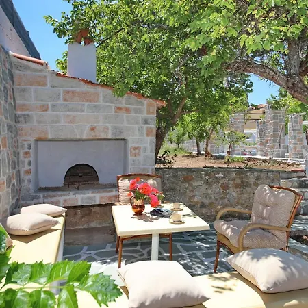 Villa Karavos Waterfront Skopelos Town