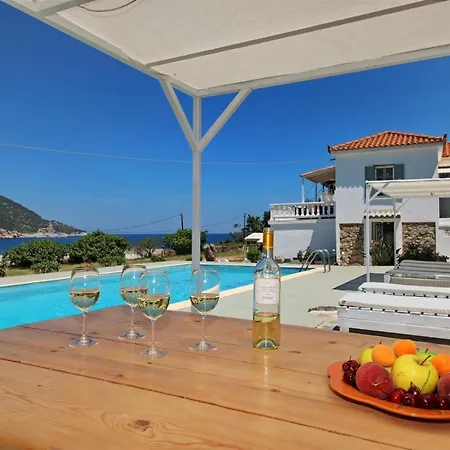 Villa Karavos Waterfront