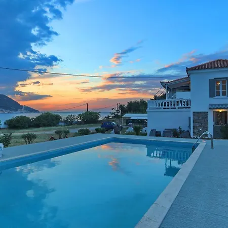 Villa Karavos Waterfront