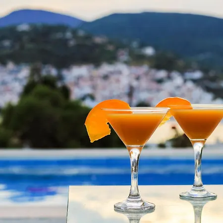 Villa Karavos Waterfront Skopelos Town