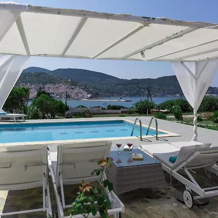 Villa Karavos Waterfront
