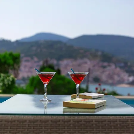 Karavos Waterfront *