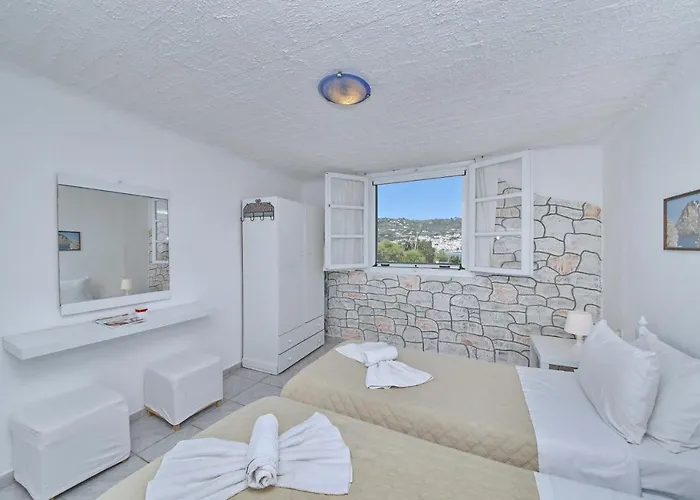 Villa Karavos Waterfront Skopelos Town