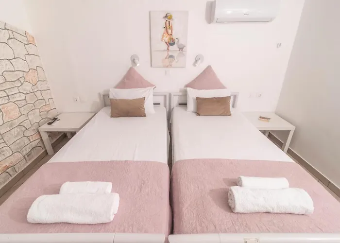 Karavos Waterfront Villa Skopelos Town